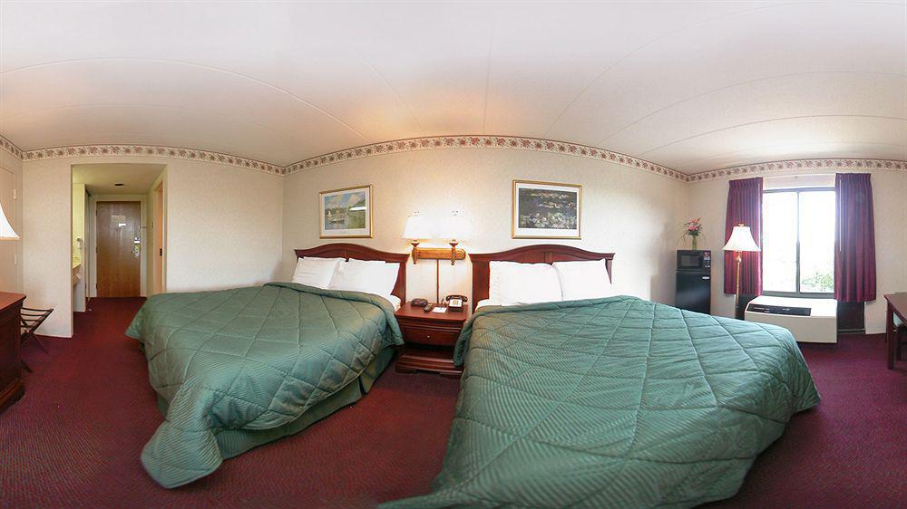 Quality Inn Portsmouth Bagian luar foto