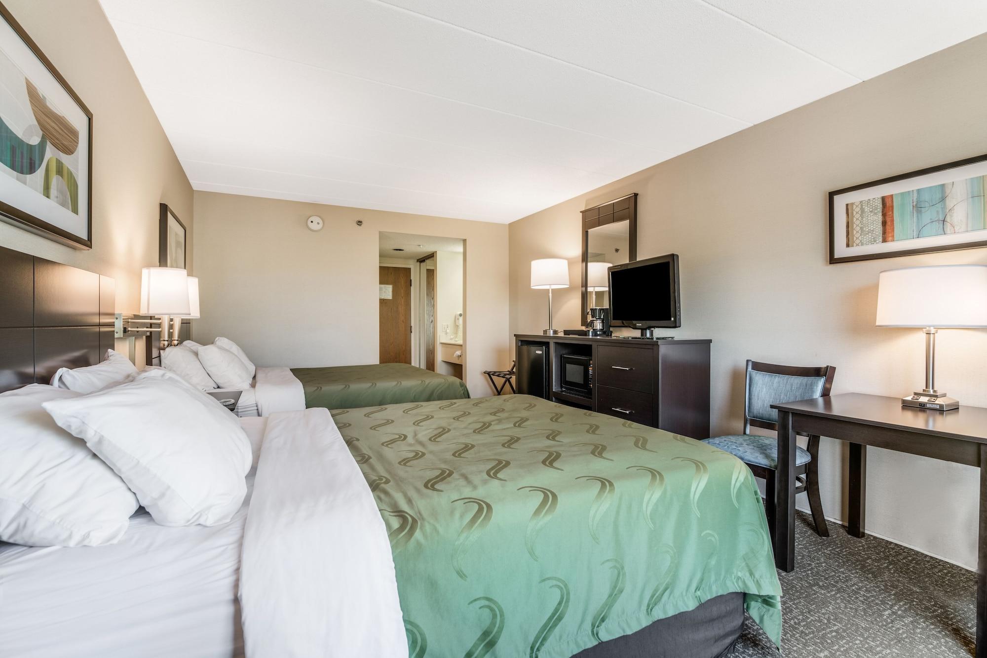 Quality Inn Portsmouth Bagian luar foto