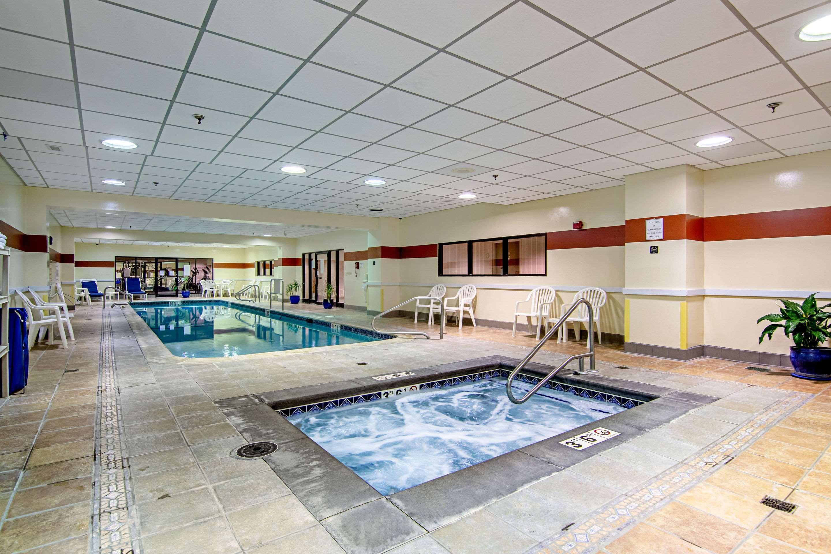 Quality Inn Portsmouth Bagian luar foto