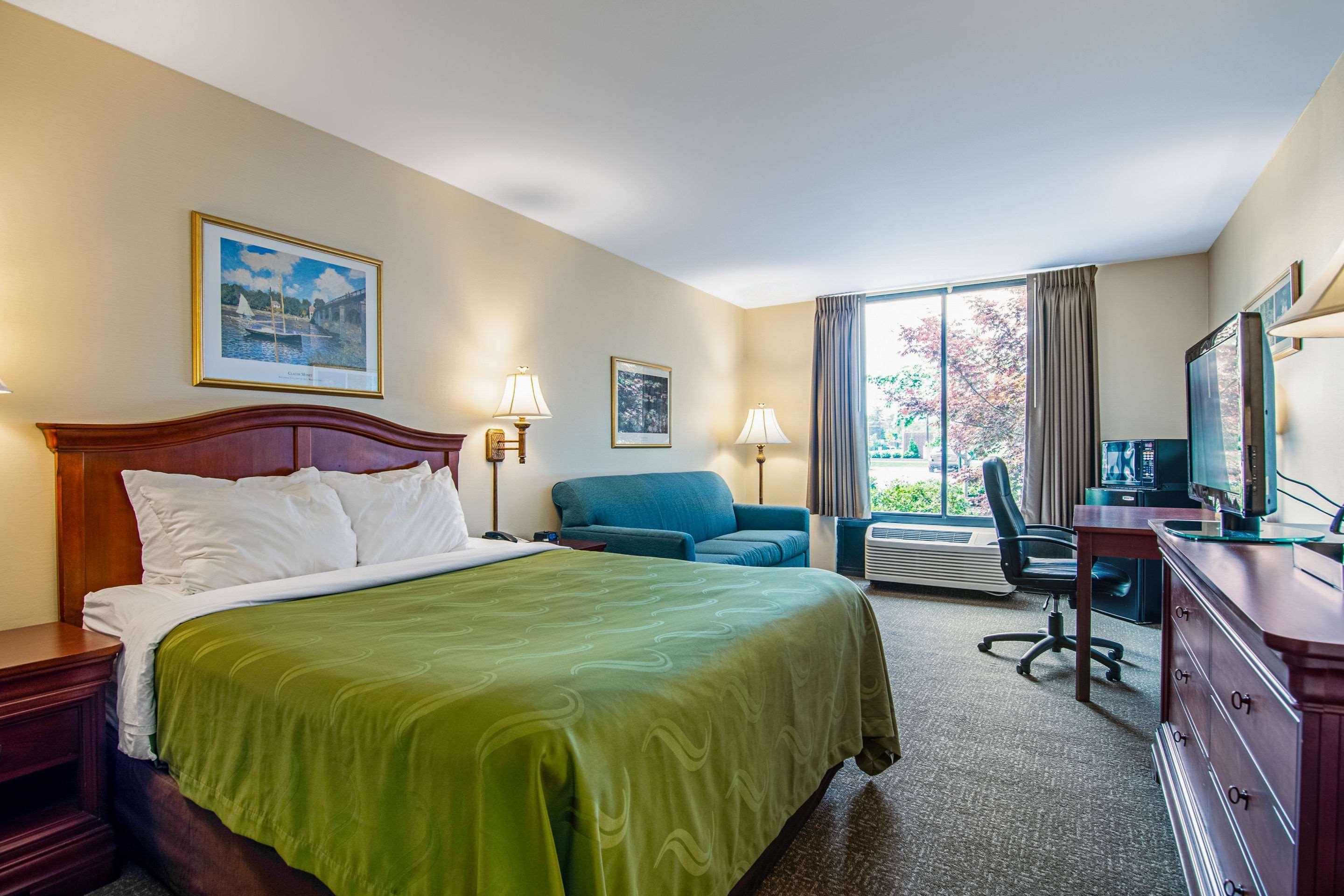 Quality Inn Portsmouth Bagian luar foto