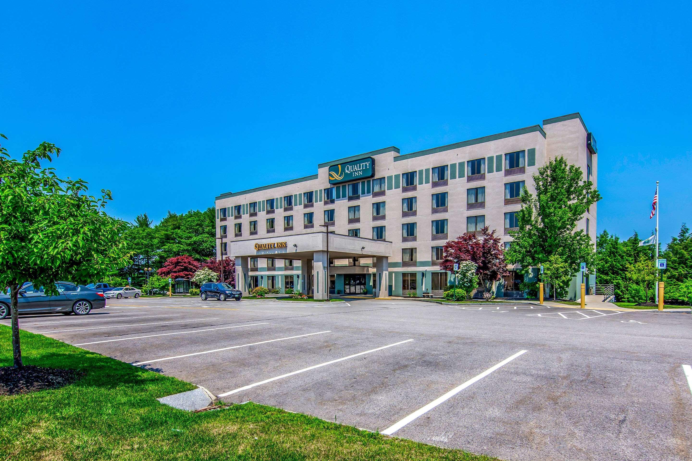 Quality Inn Portsmouth Bagian luar foto