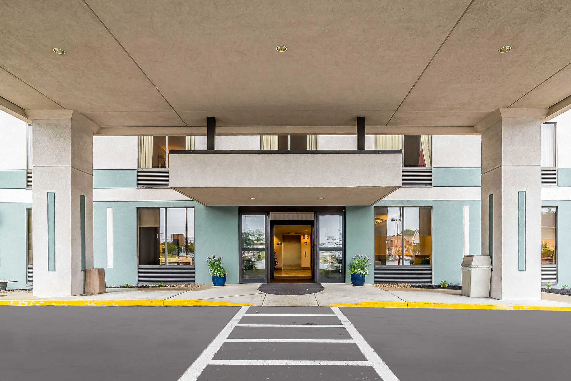 Quality Inn Portsmouth Bagian luar foto